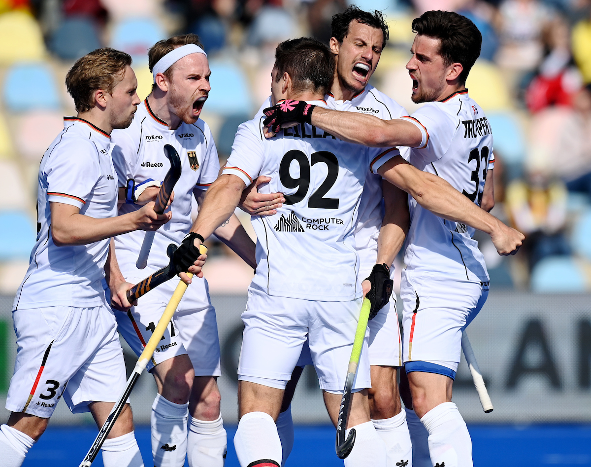 WSP2203275985 - Victory in shootout against Spain: Honamas now leader in the FIH Pro League - Germany dominated but only took the lead in the last quarter thanks to a PC goal from Gonzalo Peillat in the 48th minute. Spain equalized shortly before the end of the game to make it 1-1. 📸 @WorldSportPics_