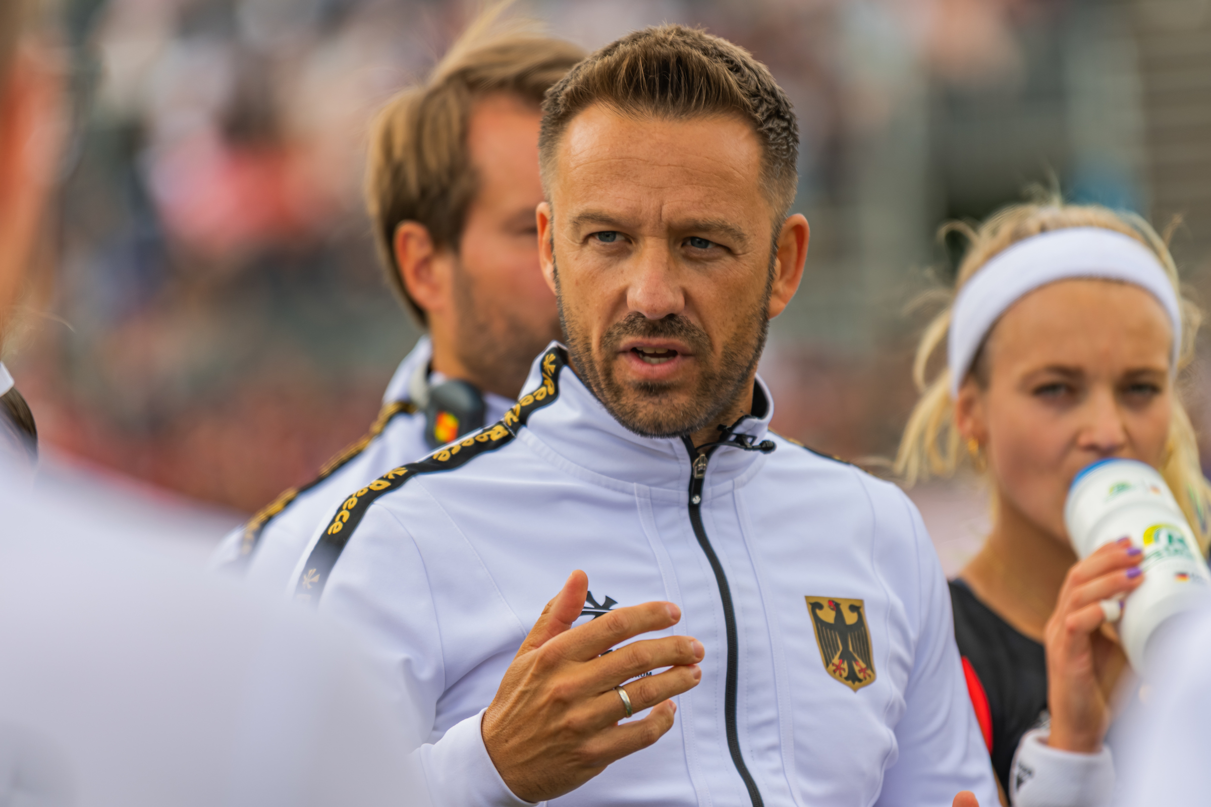 SM 20220611 D85 3786 - Germany: Valentin Altenburg Names His Danas World Cup Squad - The squad stands! 18 players will line up for the Danas at the Hockey World Championships in the Netherlands and Spain, which begin on July 1st. Our captains Sonja Zimmermann and Nike Lorenz lead the squad. In addition to the two leading players with Selin Oruz, Anne Schröder, Charlotte Stapenhorst and Cecile Pieper, national coach Valentin Altenburg also relies on a core of experienced players, all of whom have already gained a lot of tournament experience.