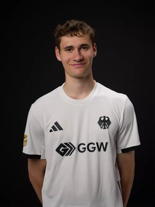 Leo Schur weiß