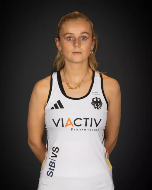 33 - Bleuel, Jule (w)